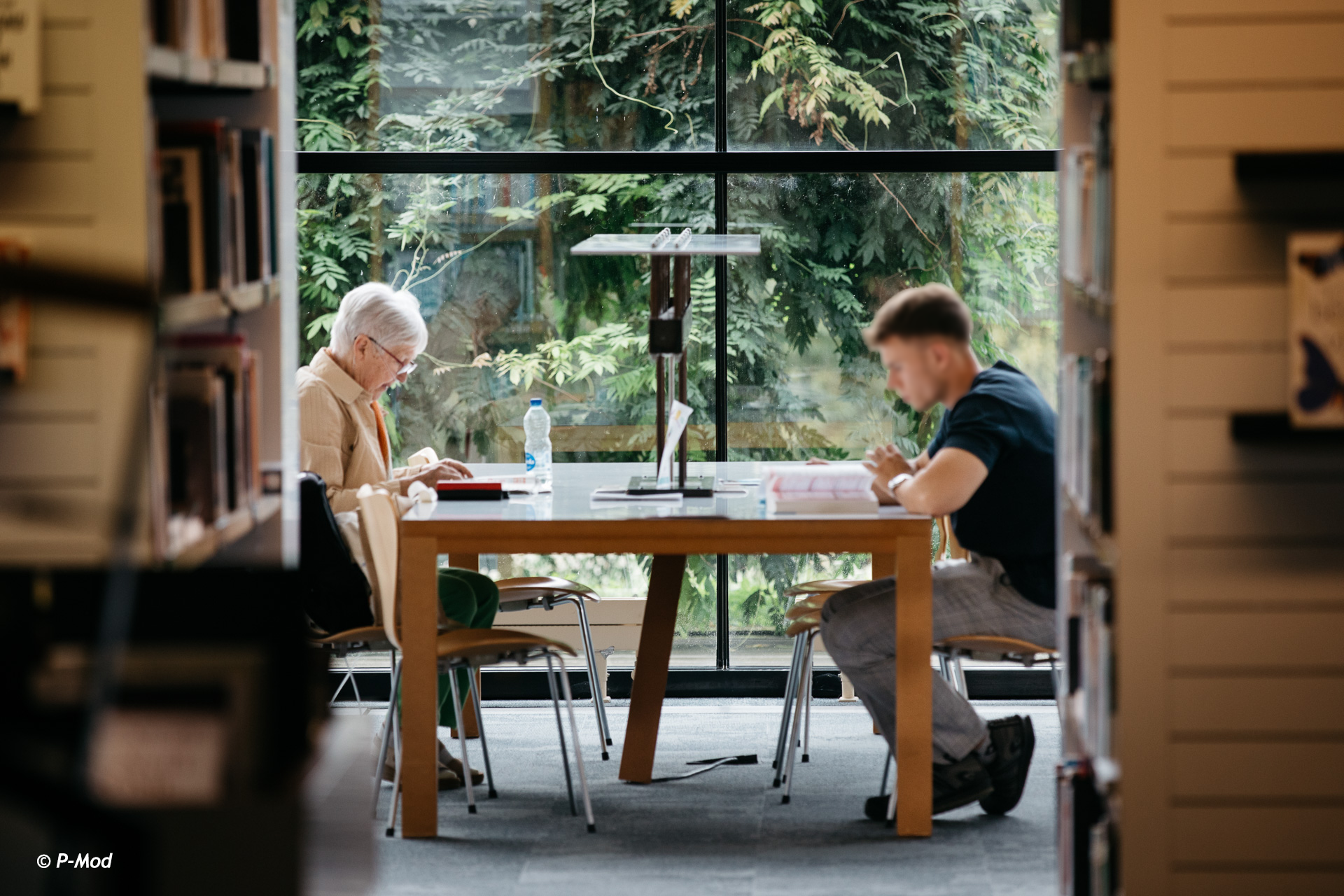 Personnes qui travaillent