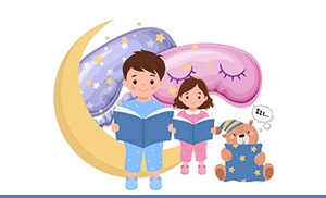 Deux enfants en pyjama assis sur une lune avec un livre